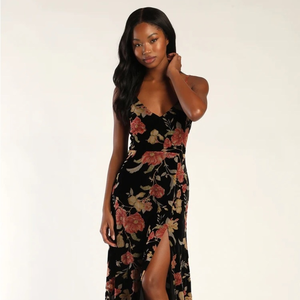NWT Lulus Alluring Blooms Black Floral Burnout Velvet Maxi Dress